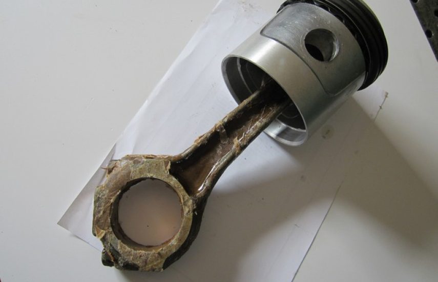 Шатунно-поршневая группа в сборе (без вкладышей) комплект на 1 цилиндр